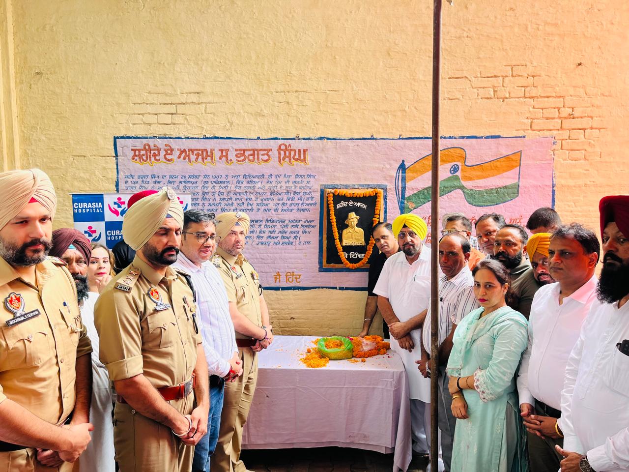 भगत सिंह के आदर्शों को अपनाना ही महान क्रांतिकारी को सच्ची श्रद्धांजलि होगी: रंधावा
